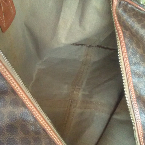 BEAUTIFUL CELINE DUFFLE BAG (EXTREMELY LARGE) FABULOUS CONDITION LEATHER TRIM - Picture 17 of 17